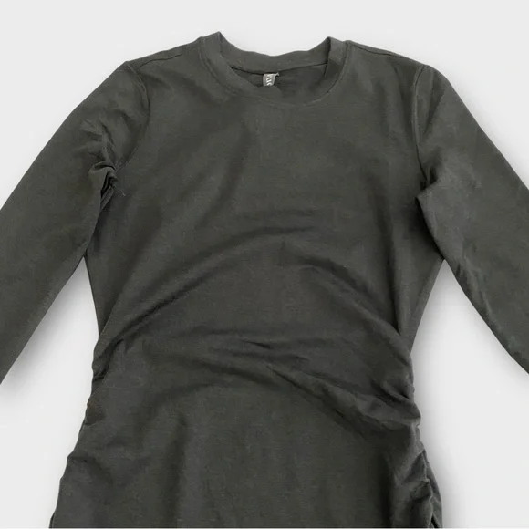 Vuori Women Long Sleeve Halo Essential Dress Size XS DreamKnit Black Heather NWT - Picture 2 of 9